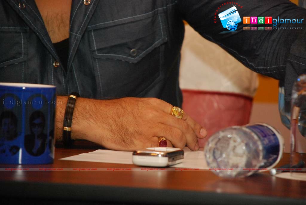 Do Knot Disturb press meet Event hd photo